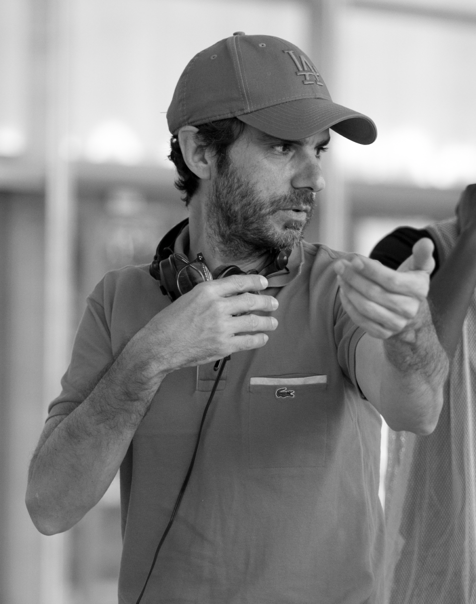 Jacket-in-a-box. Benjamin Parent about ‘Man Up!’